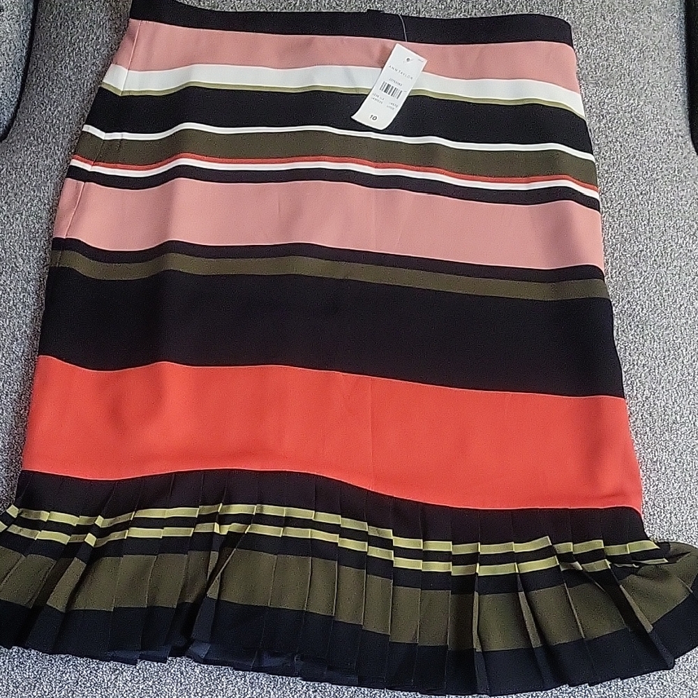 NWT Ann Taylor Stripped Pink and Black Striped Pencil Skirt